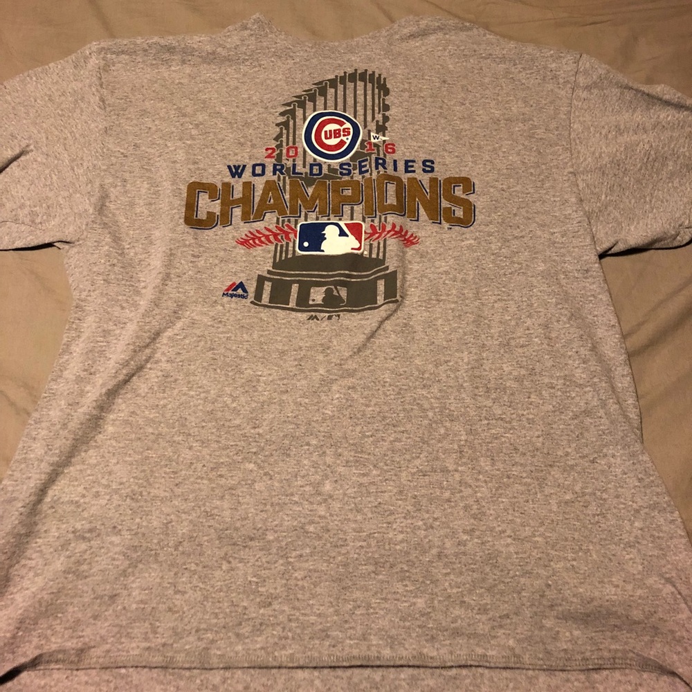 Large chicago cubs tee
